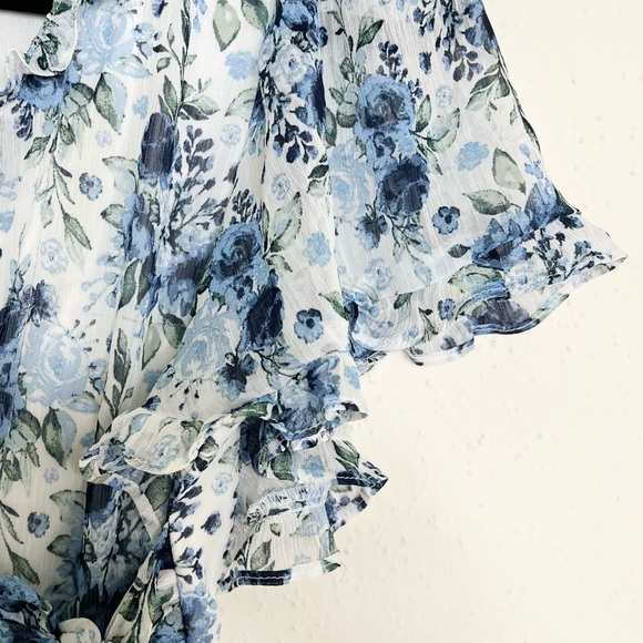 Mi Ami Francesca’s Collection Floral Dress - Picture 5 of 10
